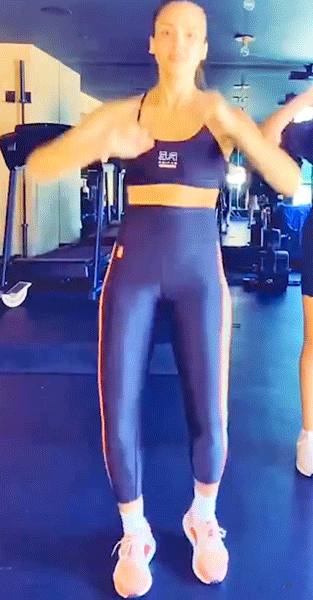 Jessica Alba Sexy Fitness Girl