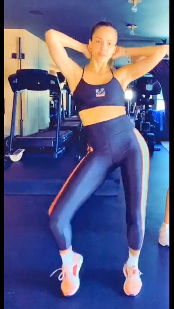 jessica alba sexy fitness model thefappening pro 1