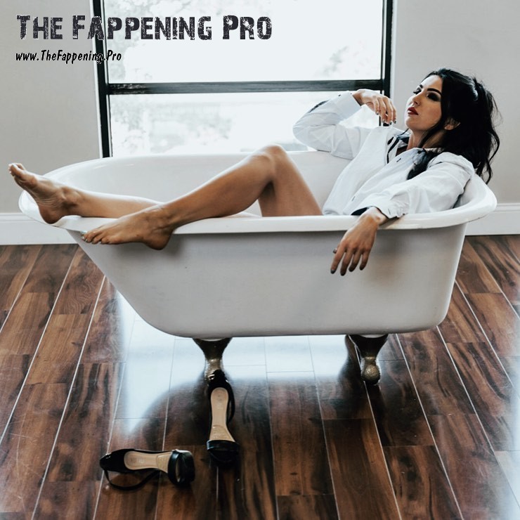 jessica-mckay-feet-thefappening-cfd-1 Billie Kay Feet