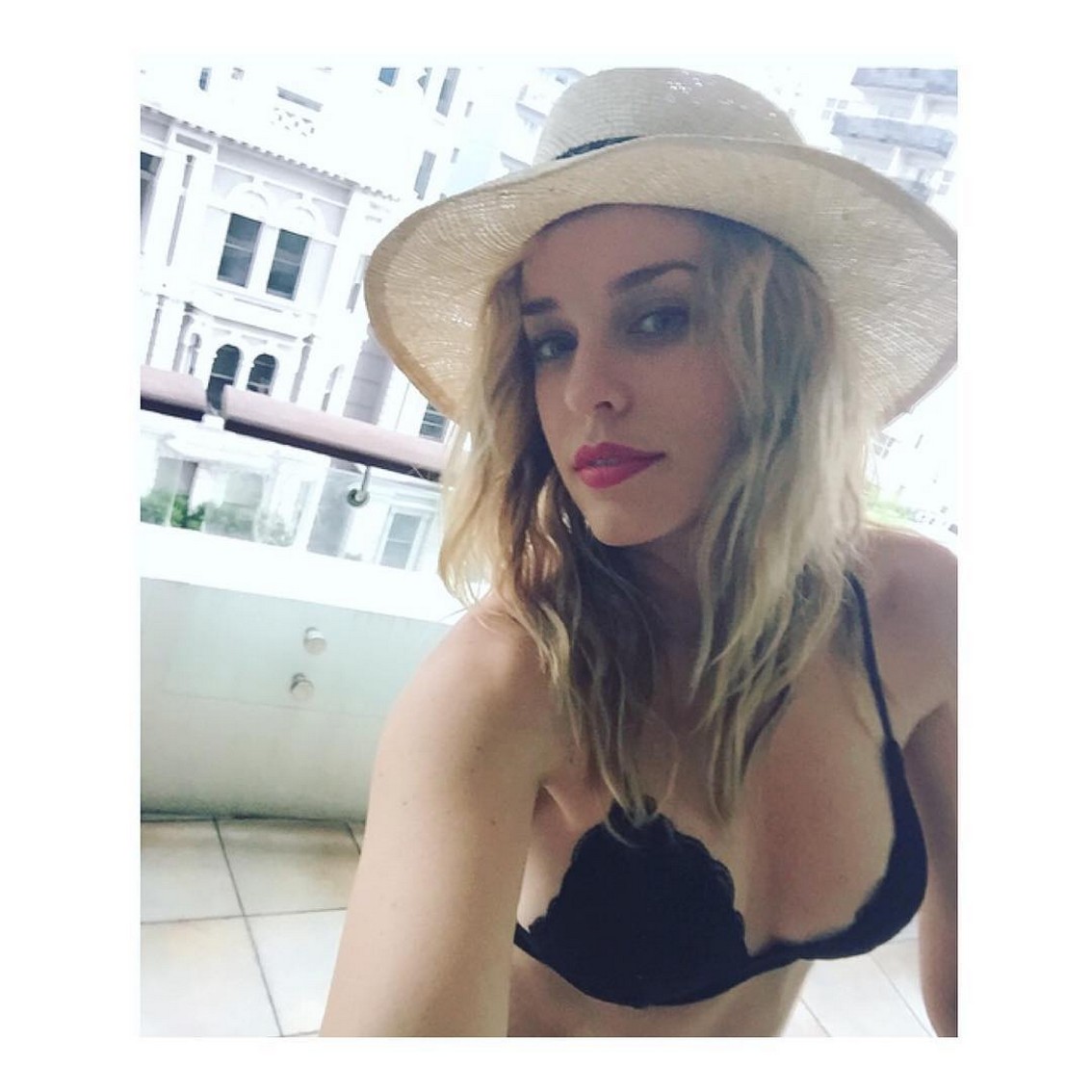jessica-mcnamee-hot-on-selfies-thefappening-pro-7 Jessica McNamee Selfie In Lingerie