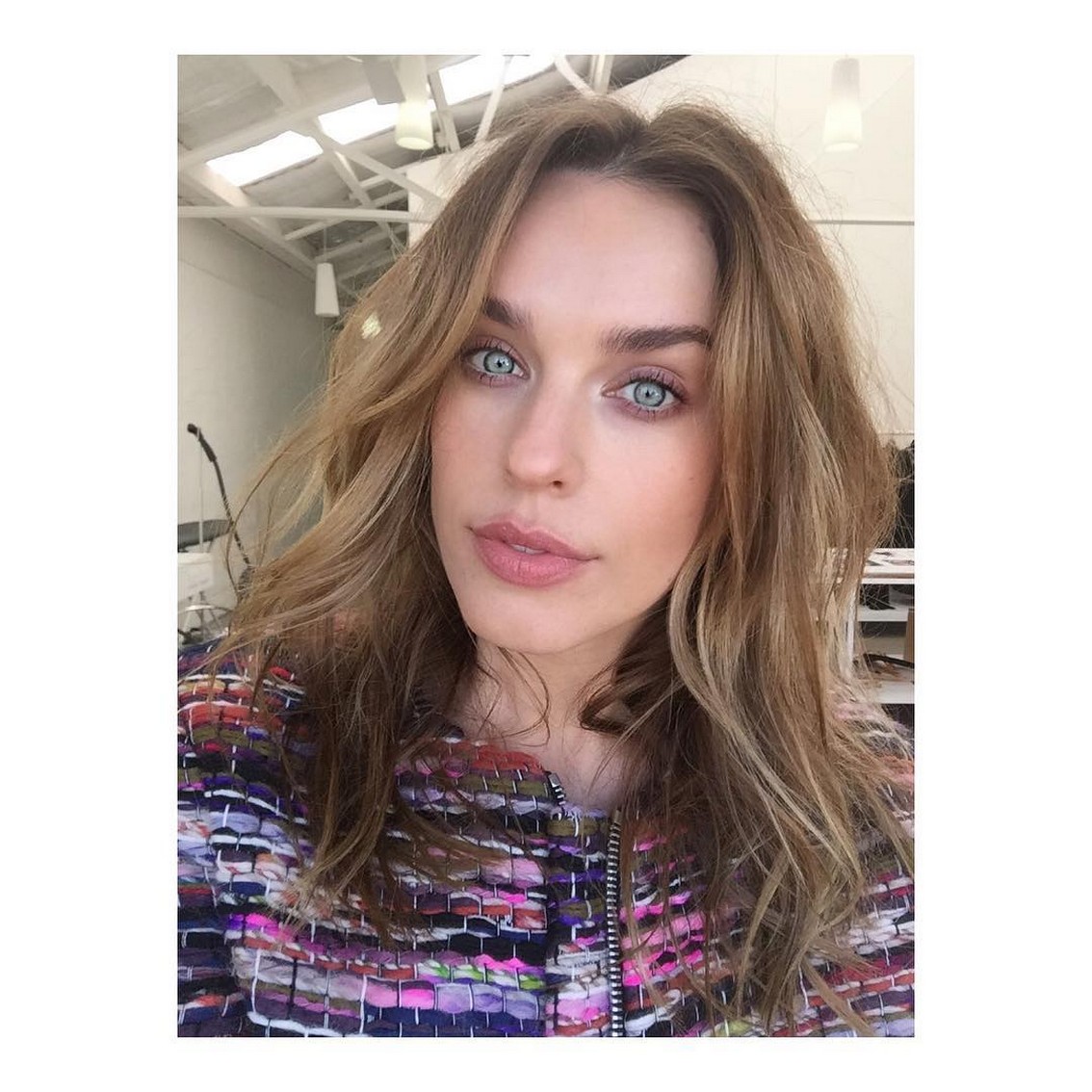 jessica-mcnamee-hot-on-selfies-thefappening-pro-9 Jessica McNamee Selfie