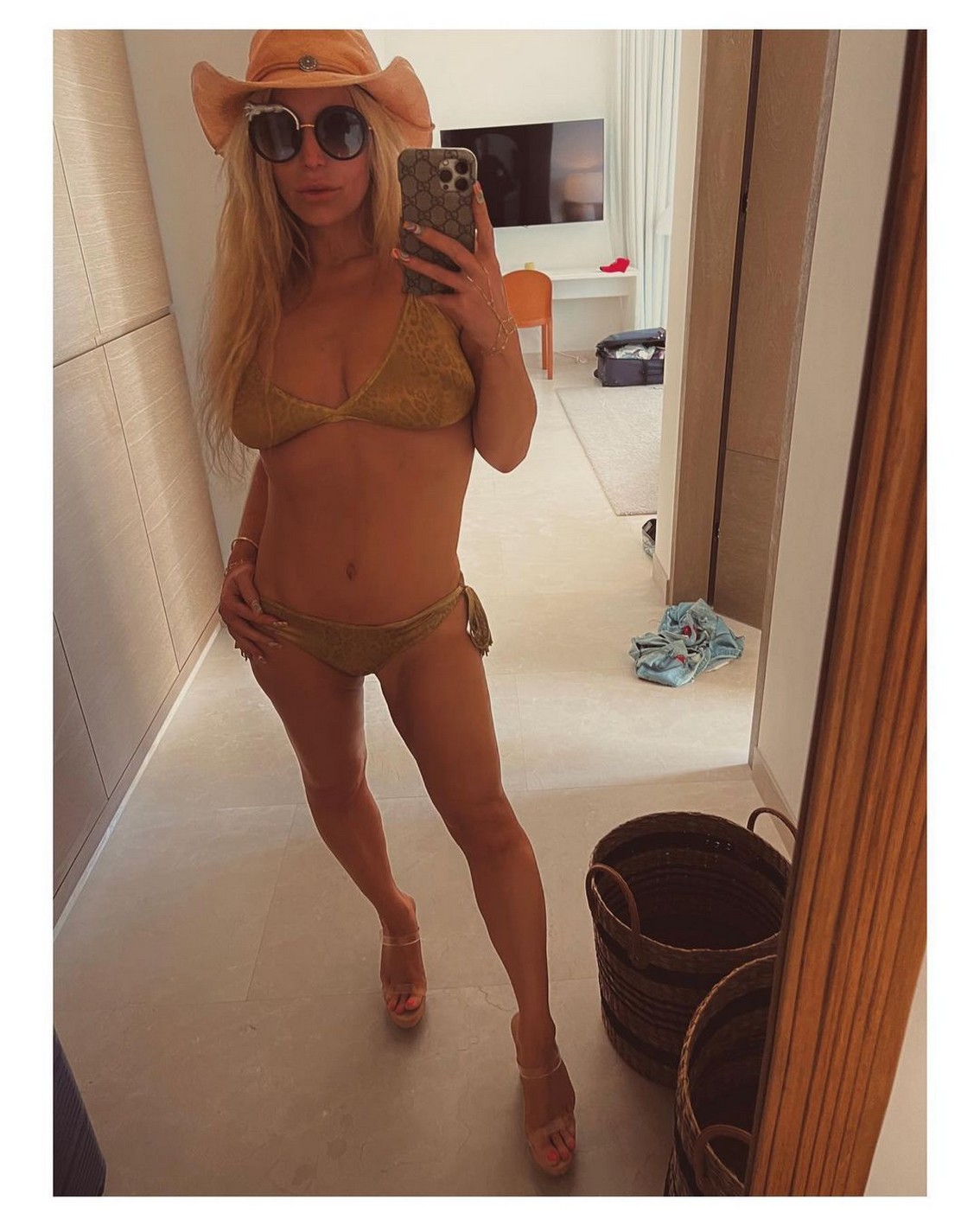 jessica-simpson-sexy-milf-thefappening-cfd-2 Jessica Simpson Bikini Selfie