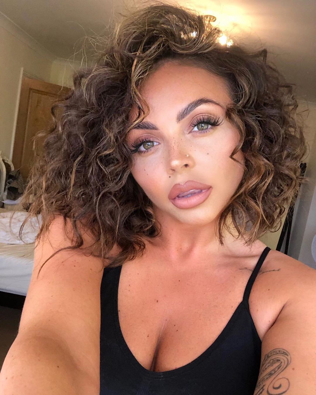 jesy-nelson-sexy-lingerie-thefappeningpro-20 jesy nelson sexy lingerie thefappeningpro 20