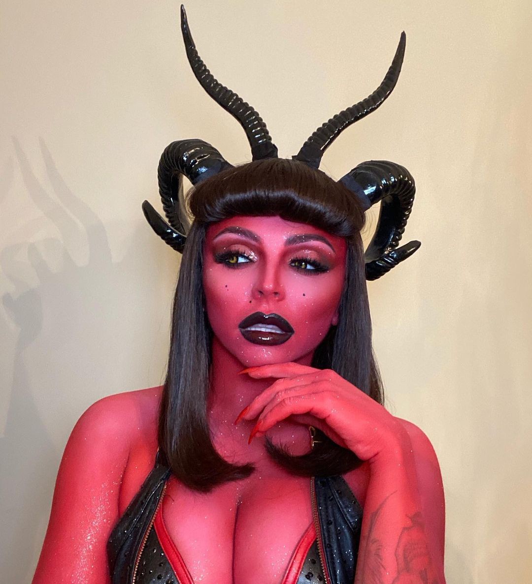 jesy-nelson-sexy-look-for-halloween-2020-thefappeningpro-3 jesy nelson sexy look for halloween 2020 thefappeningpro 3