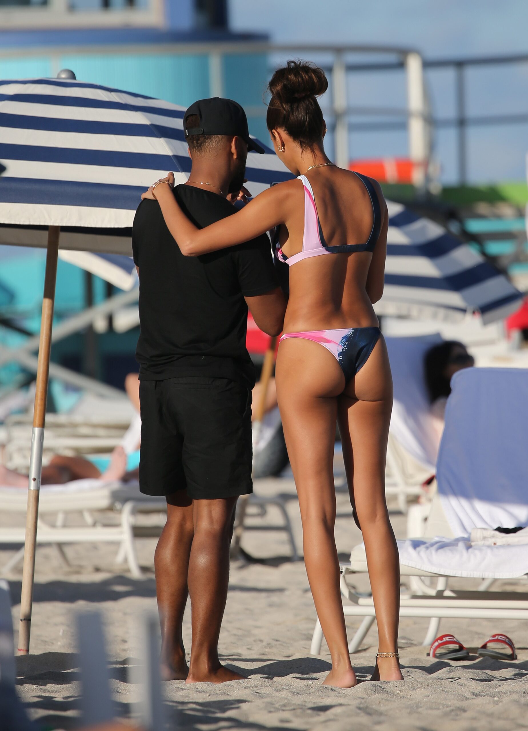 joan-smalls-sexy-bikini-ass-21 joan smalls sexy bikini ass 21 scaled