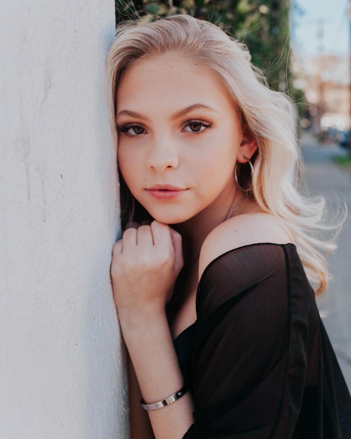 jordyn-jones-sexy-c-heads-1 jordyn jones sexy c heads 1