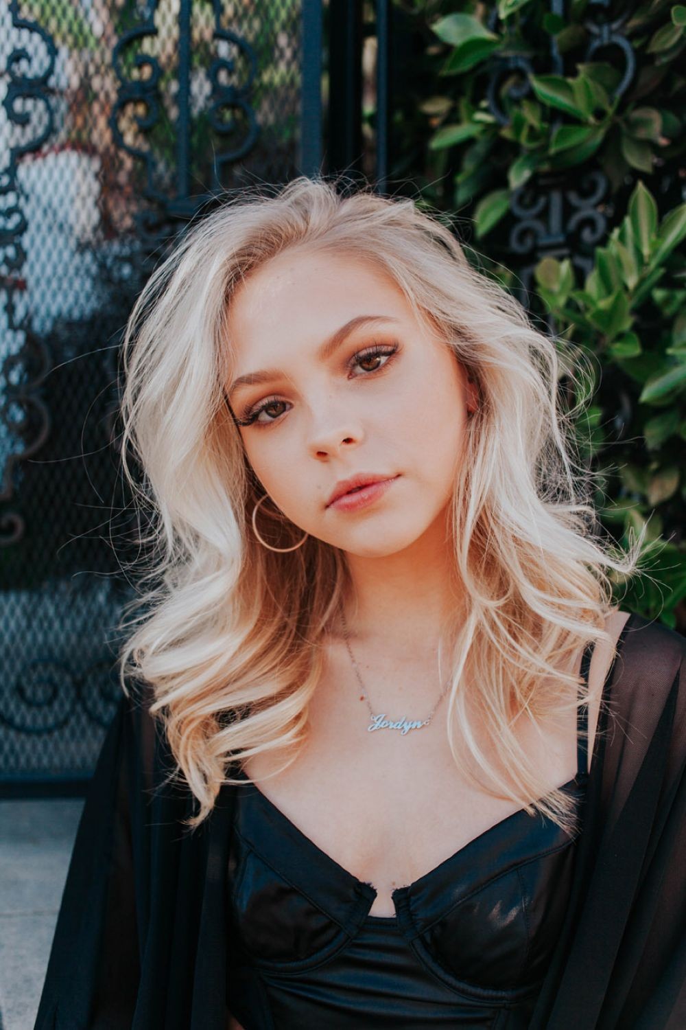 jordyn-jones-sexy-c-heads-17 jordyn jones sexy c heads 17
