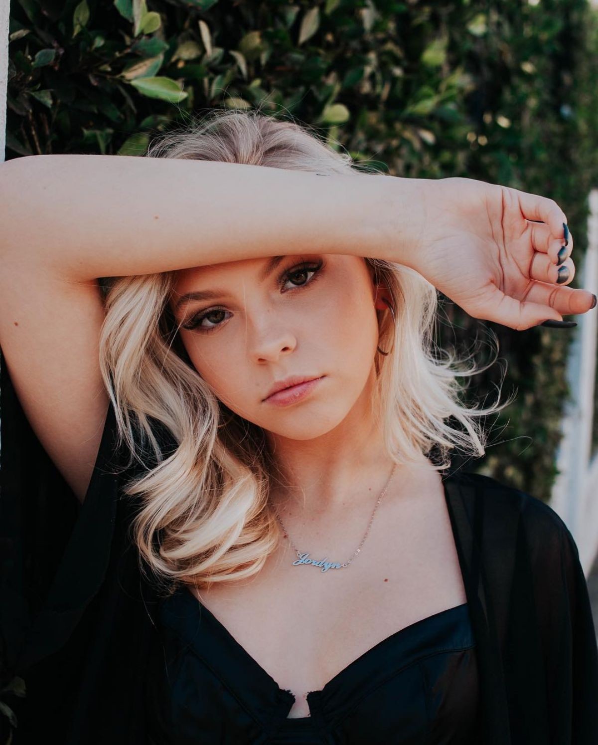 jordyn-jones-sexy-c-heads-4 jordyn jones sexy c heads 4