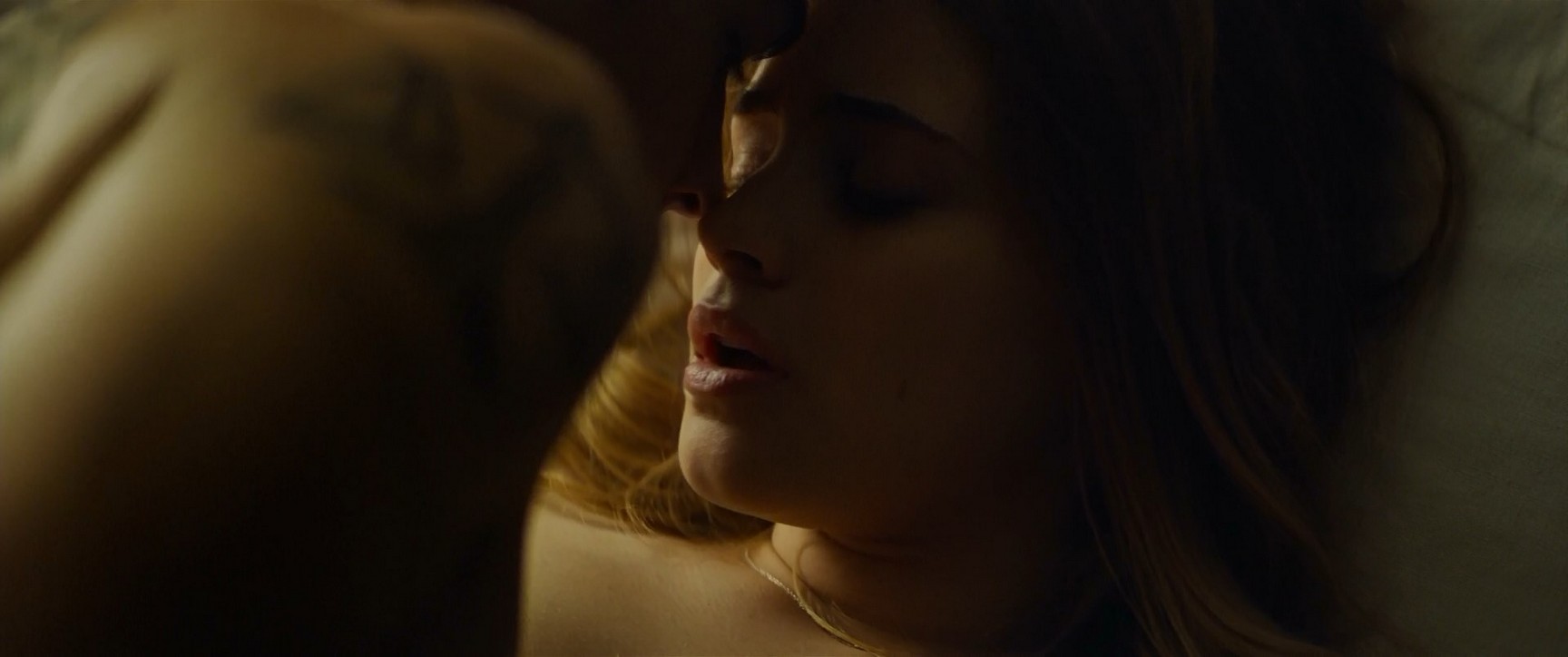 josephine-langford-naked-sex-thefappening-cfd-10 Josephine Langford Sex Scene