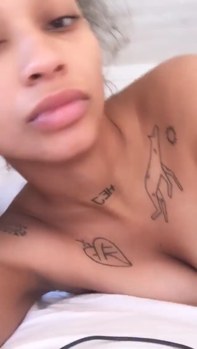 joy-me28099batha-topless-thefappening-cfd-8 Joy M’Batha Topless