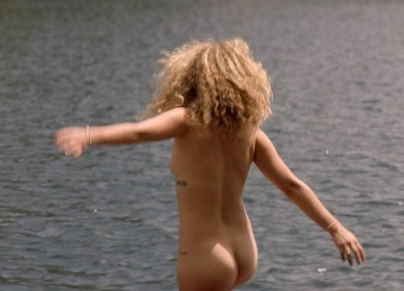 julia-garner-ass-thefappening-pro-3 Julia Garner Naked Ass