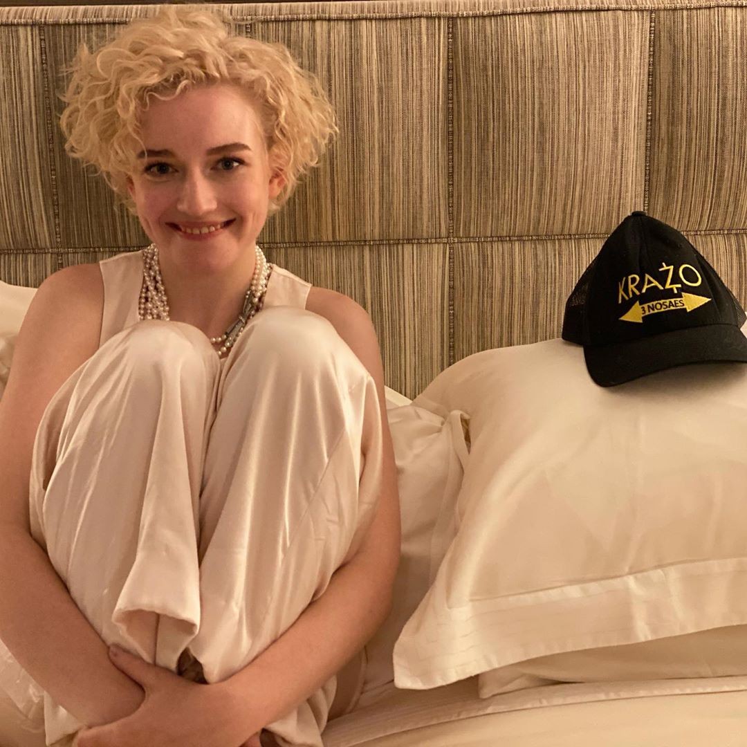 julia-garner-is-celebrating-an-emmy-award-in-bed-thefappeningpro-1 julia garner is celebrating an emmy award in bed thefappeningpro 1