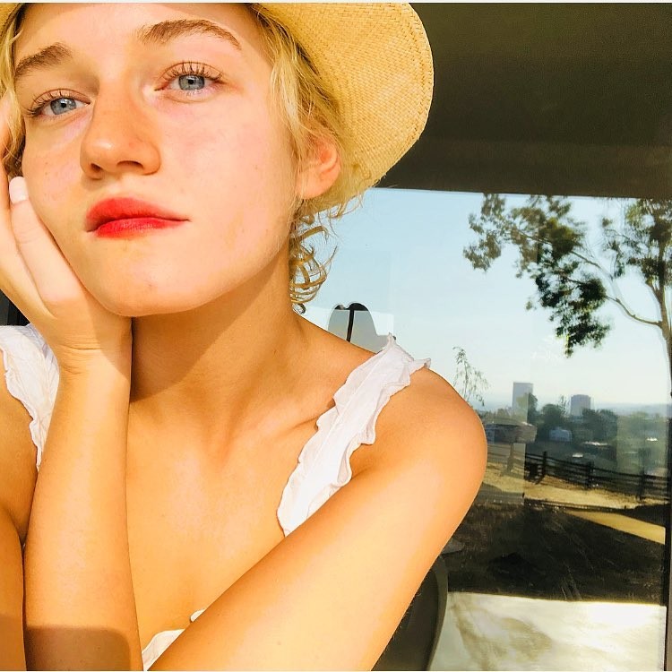 julia-garners-sexy-pics-never-seen-before-thefappeningpro-16 julia garners sexy pics never seen before thefappeningpro 16
