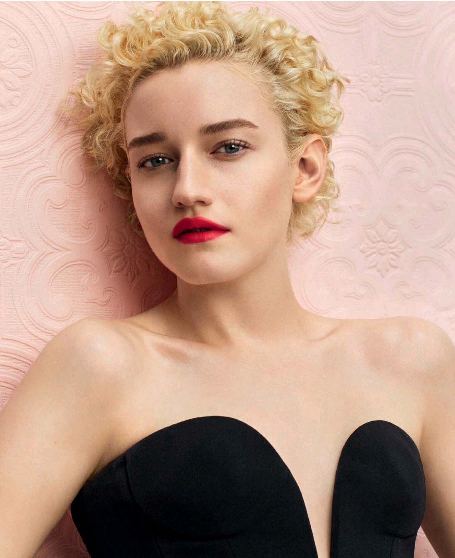 julia-garners-sexy-pics-never-seen-before-thefappeningpro-8 Julia Garner Sexy