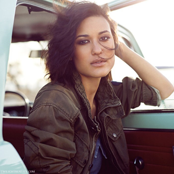 julia-jones-nude-sexy-10 julia jones nude sexy 10