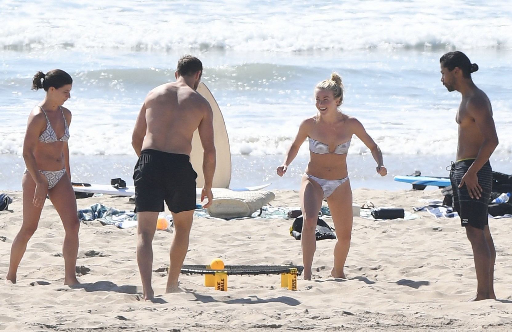 julianne-hough-sexy-bikini-31 julianne hough sexy bikini 31