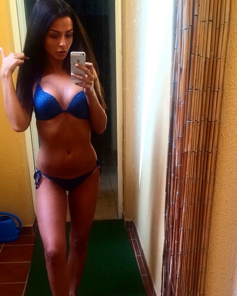 kady-mcdermott-looks-hot-on-selfie-thefappening-cfd-2 Kady McDermott Young On Selfie