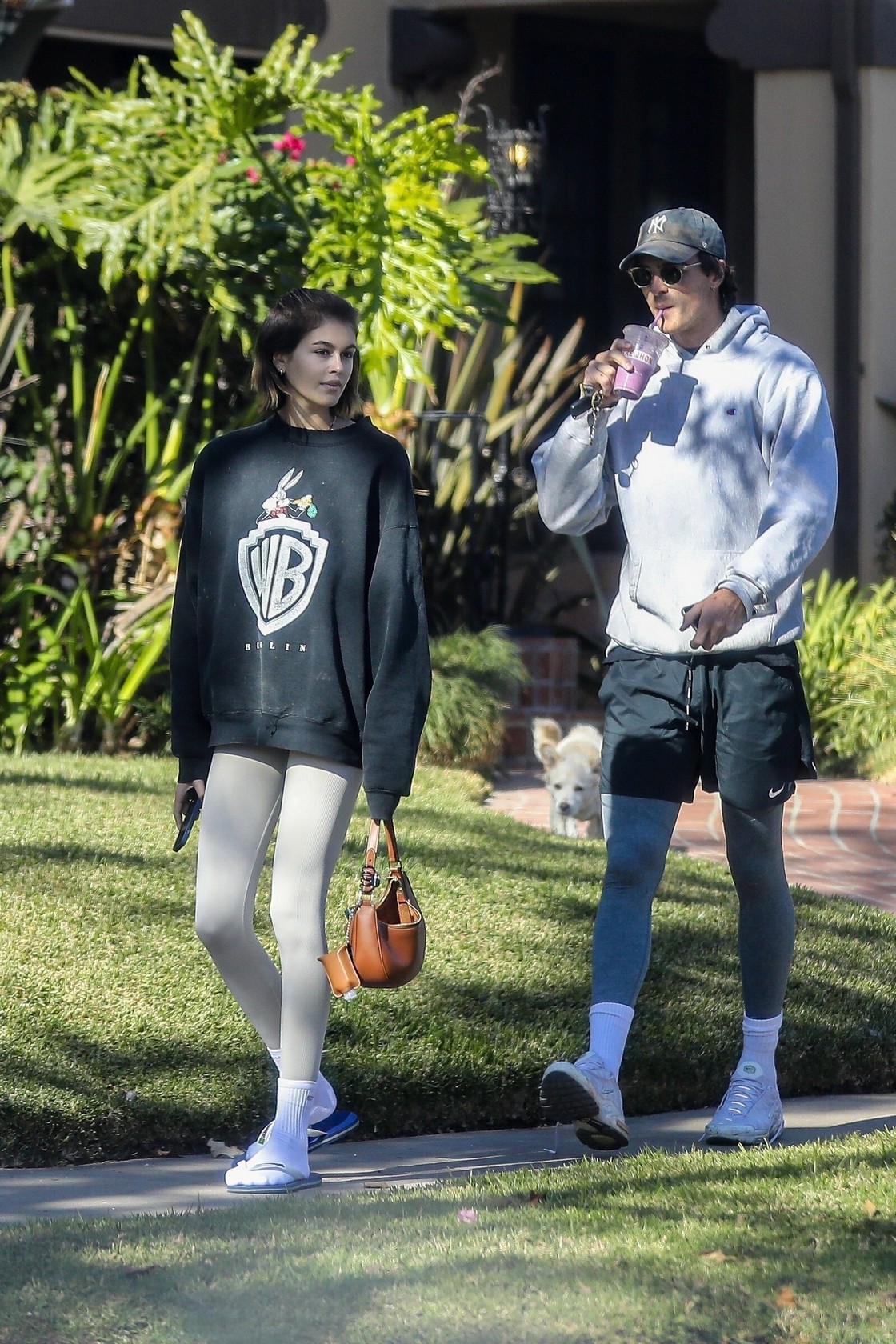 kaia-gerber-sexy-in-white-leggings-thefappening-cfd-17 kaia gerber sexy in white leggings thefappening cfd 17