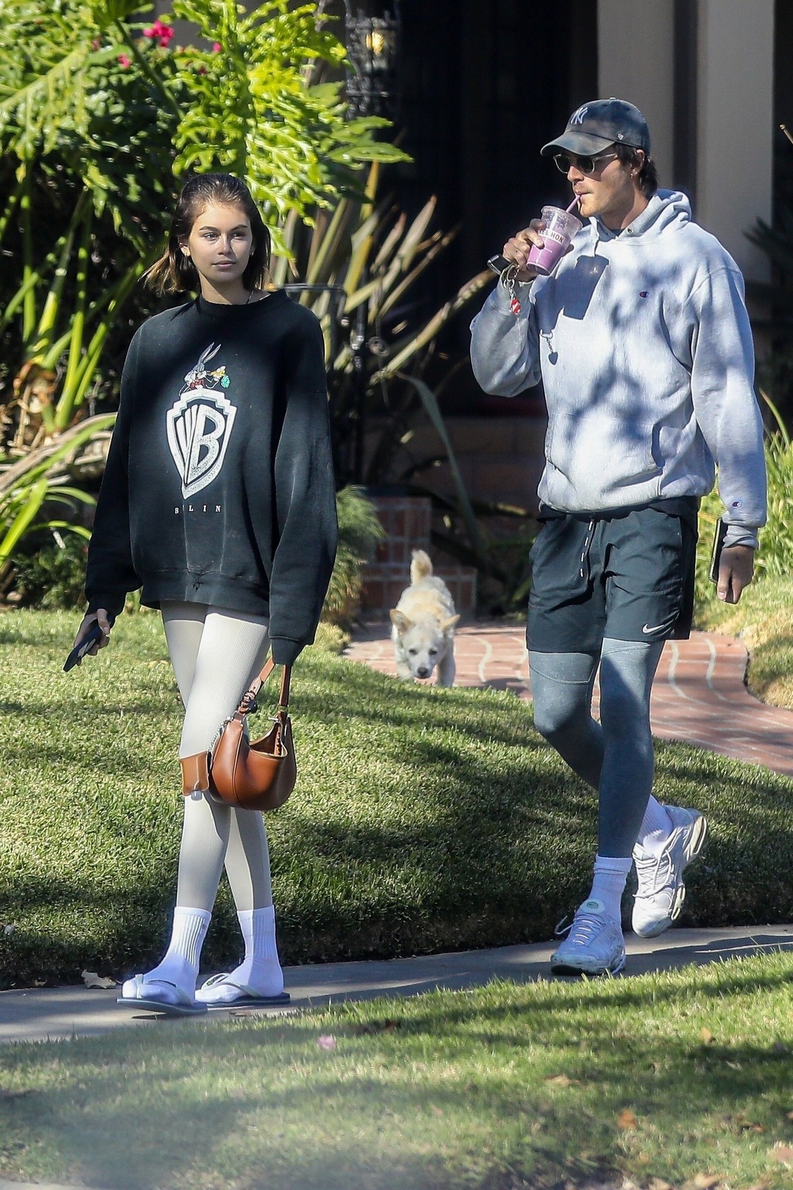 kaia-gerber-sexy-in-white-leggings-thefappening-cfd-18 kaia gerber sexy in white leggings thefappening cfd 18