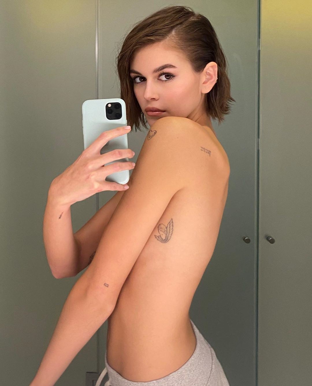 kaia-gerber-topless-upskirt-thefappening-cfd-1 Kaia Gerber Topless