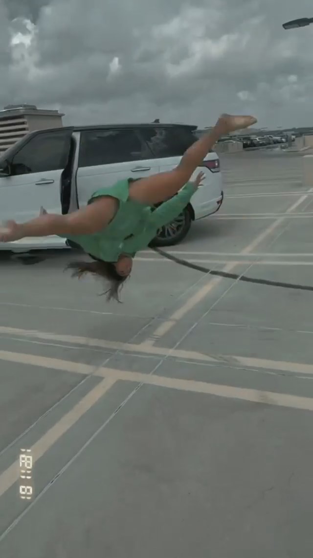 kalani-hilliker-hot-flexible-teen-thefappening-cfd-14 Kalani Hilliker Upskirt