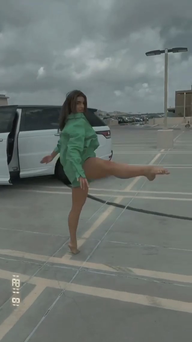kalani-hilliker-hot-flexible-teen-thefappening-cfd-8 Kalani Hilliker Feet