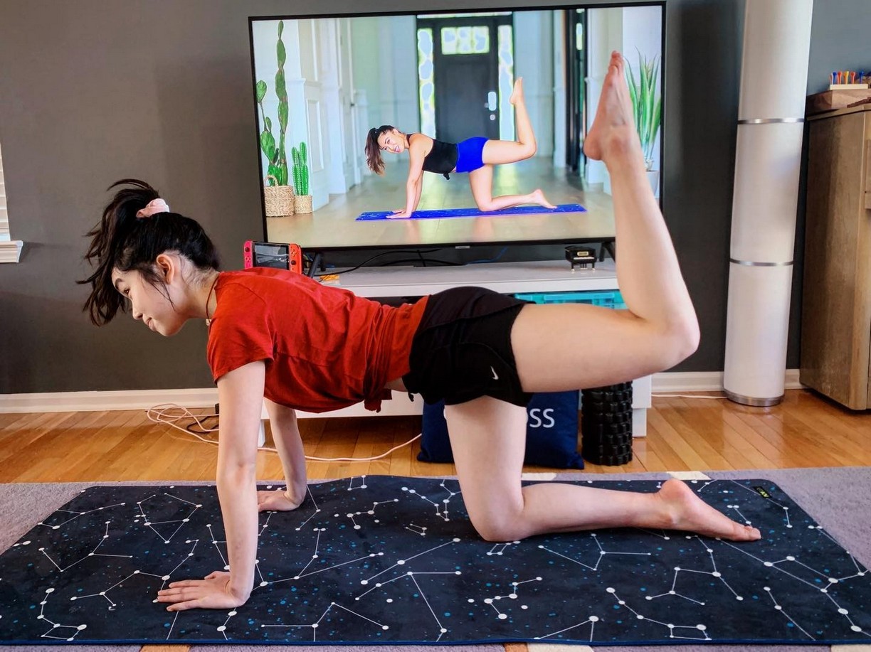 karen-chen-nude-sexy-thefappening-cfd-14 Karen Chen Barefoot Yoga