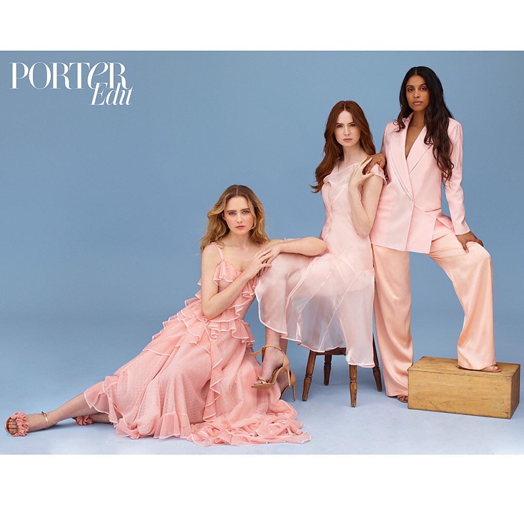 karen-gillan-kathryn-newton-2 karen gillan kathryn newton 2