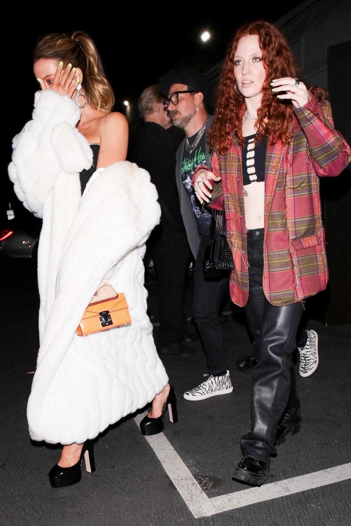 kate-beckinsale-hot-at-grammy-2022-thefappening-pro-5 Kate Beckinsale Paparazzi