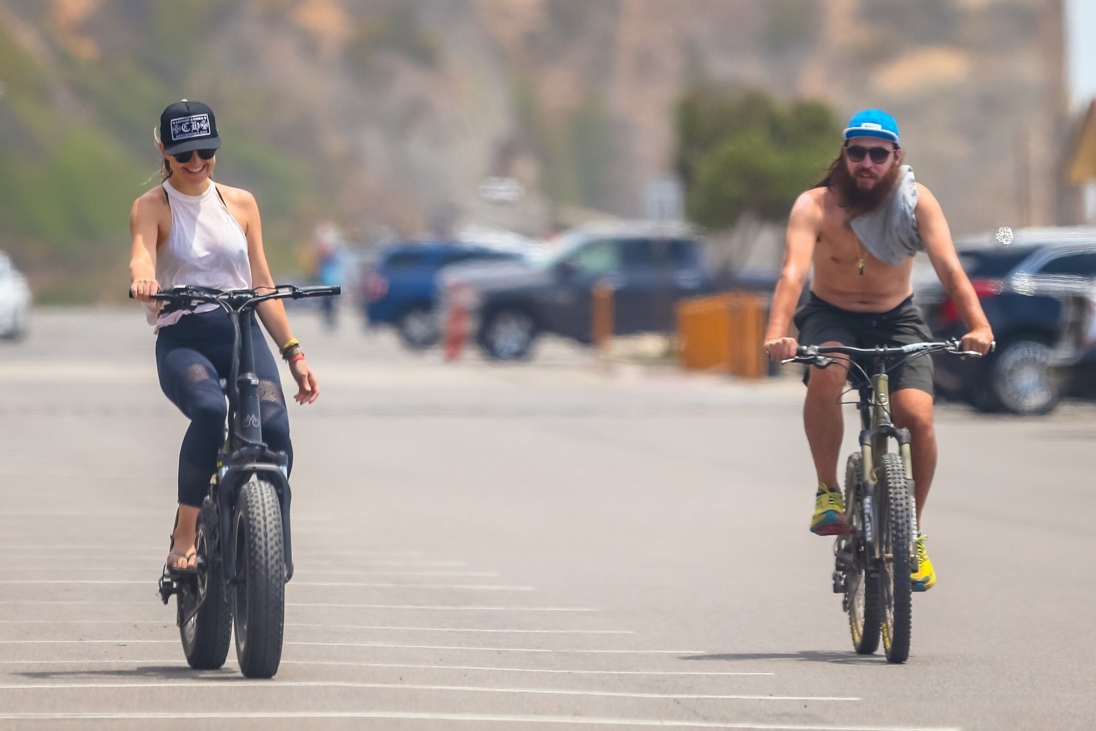 kate-hudson-sexy-bike-ride-in-malibu-thefappening-pro-23 kate hudson sexy bike ride in malibu thefappening pro 23