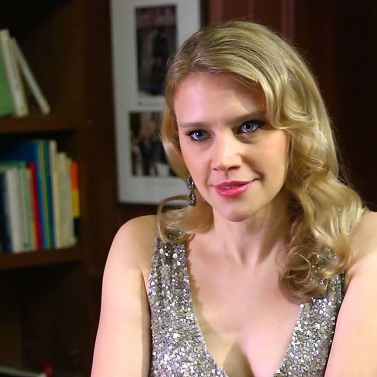 kate-mckinnon-nude-sexy-18 kate-mckinnon-nude-sexy-18