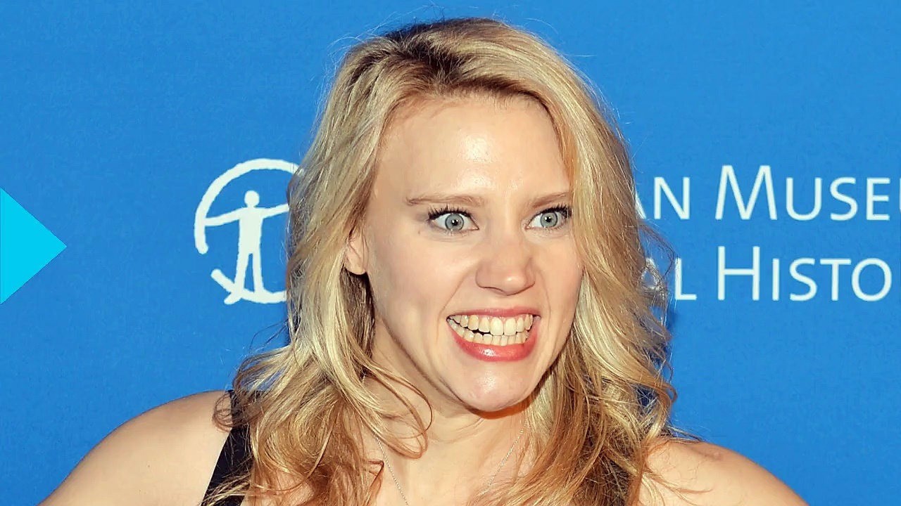 kate-mckinnon-nude-sexy-3 kate-mckinnon-nude-sexy-3