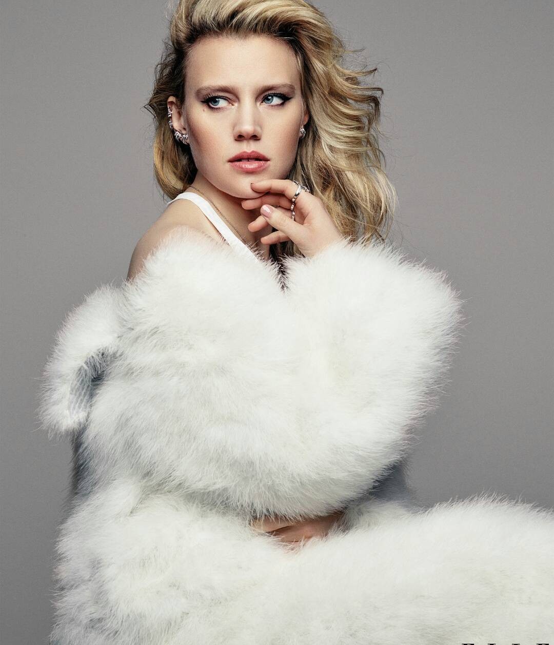kate-mckinnon-nude-sexy-36 kate-mckinnon-nude-sexy-36