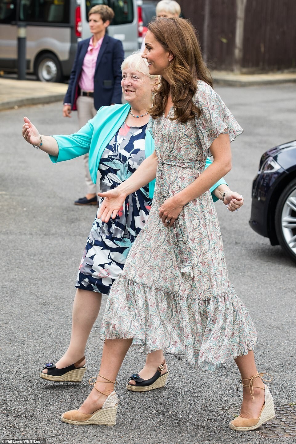 kate-middleton-arriving-for-royal-photographic-society-workshop-london-16 kate middleton arriving for royal photographic society workshop london 16