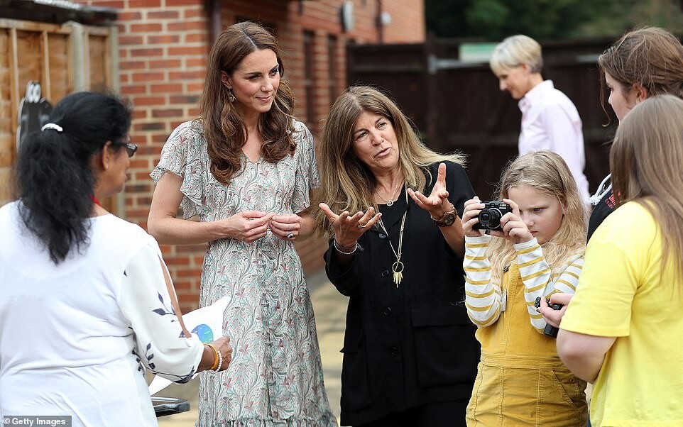 kate-middleton-arriving-for-royal-photographic-society-workshop-london-19 kate middleton arriving for royal photographic society workshop london 19