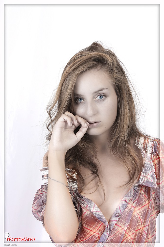 katharina-bo-llig-113-nude-thefappening-pro_ katharina bo llig 113 nude thefappening pro
