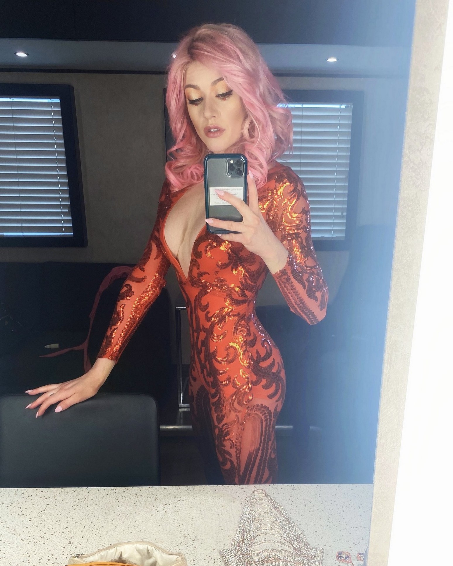 katherine-mcnamara-tits-on-selfie-thefappening-cfd-2-1 Katherine McNamara Tits In Cleavage