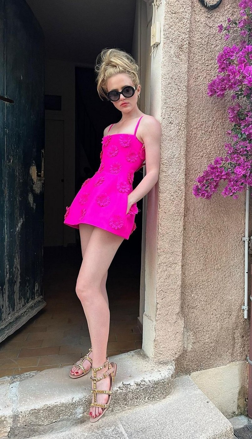 kathryn-newton-feet-thefappening-cfd-2 Kathryn Newton Sexy Legs And Feet