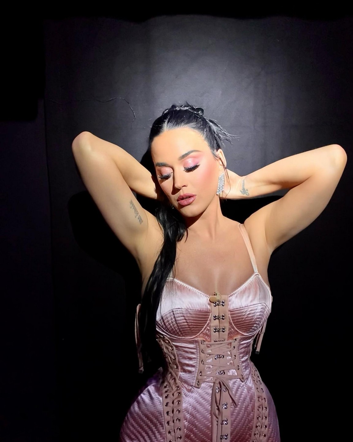 katy-perry-corset-thefappening-pro-1 Katy Perry Sexy
