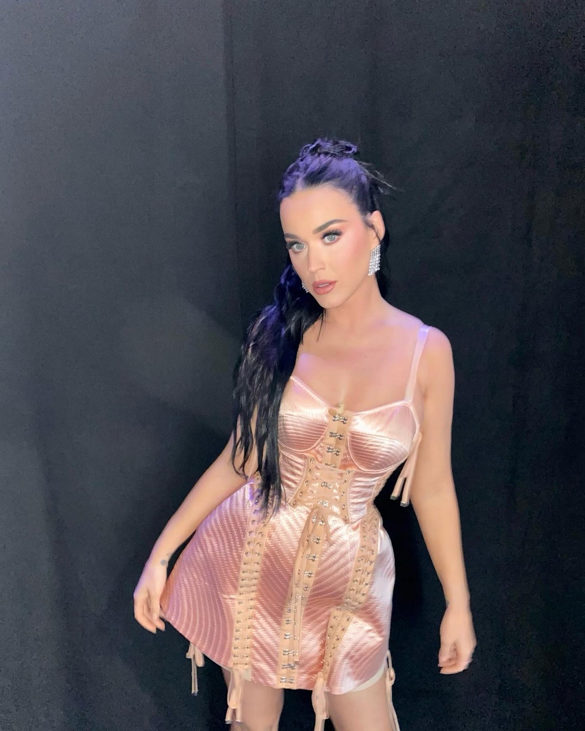 katy-perry-corset-thefappening-pro-2 Katy Perry Hot
