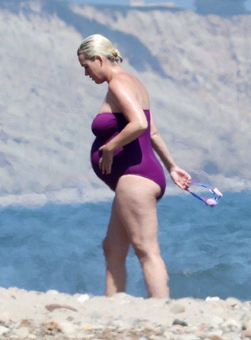 katy-perry-in-a-sexy-bikini-on-the-beach-while-pregnant-thefappening-pro-15 katy perry in a sexy bikini on the beach while pregnant thefappening pro 15