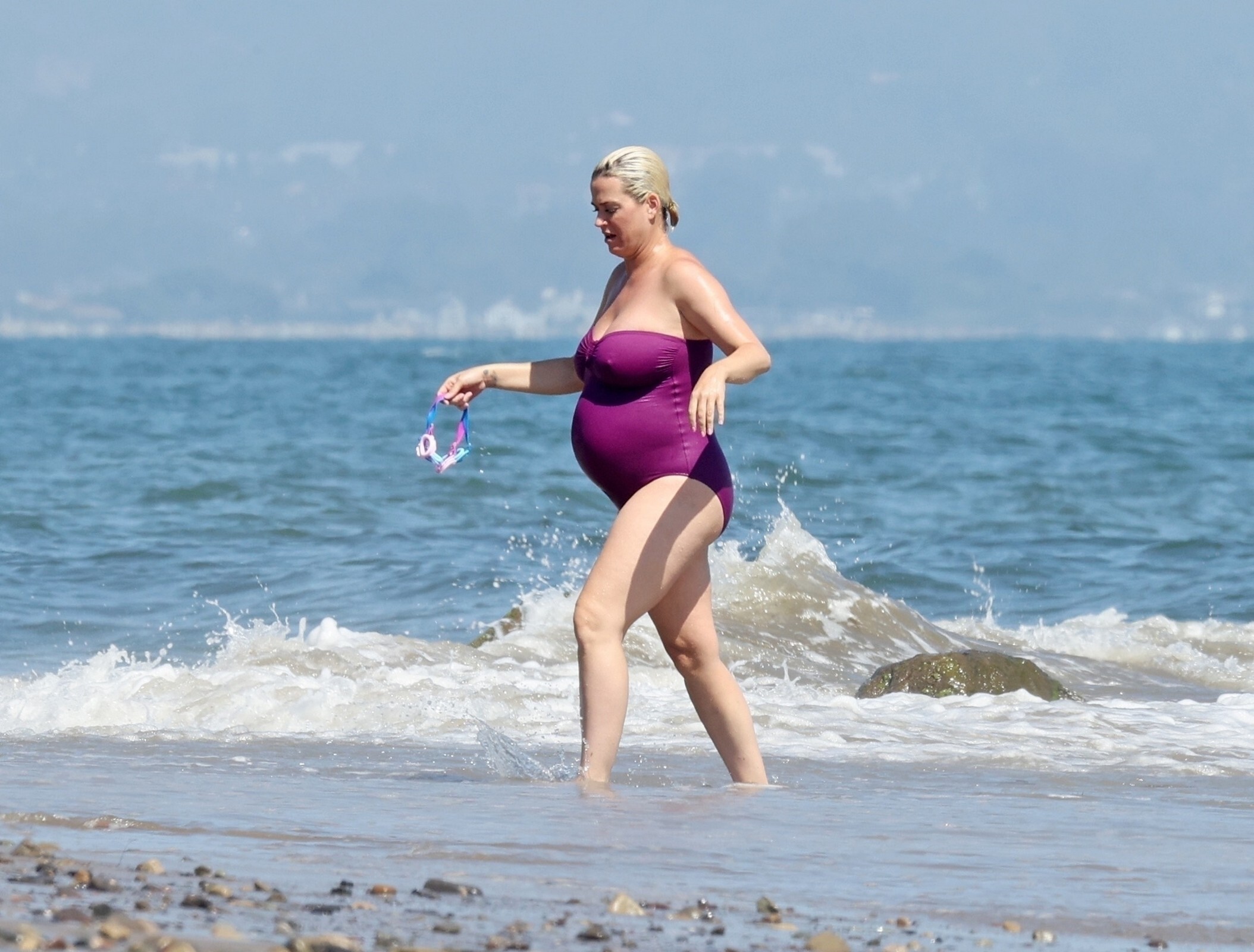 katy-perry-in-a-sexy-bikini-on-the-beach-while-pregnant-thefappening-pro-28 katy perry in a sexy bikini on the beach while pregnant thefappening pro 28