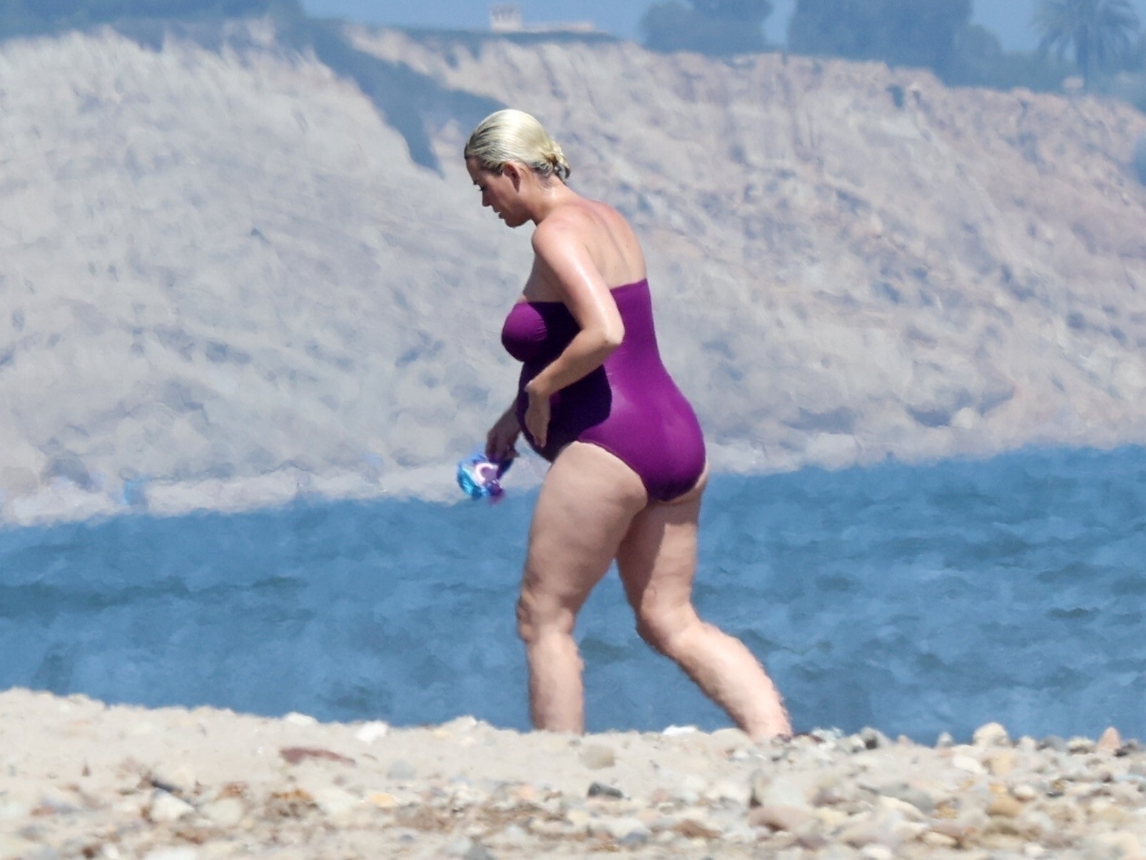 katy-perry-in-a-sexy-bikini-on-the-beach-while-pregnant-thefappening-pro-29 katy perry in a sexy bikini on the beach while pregnant thefappening pro 29