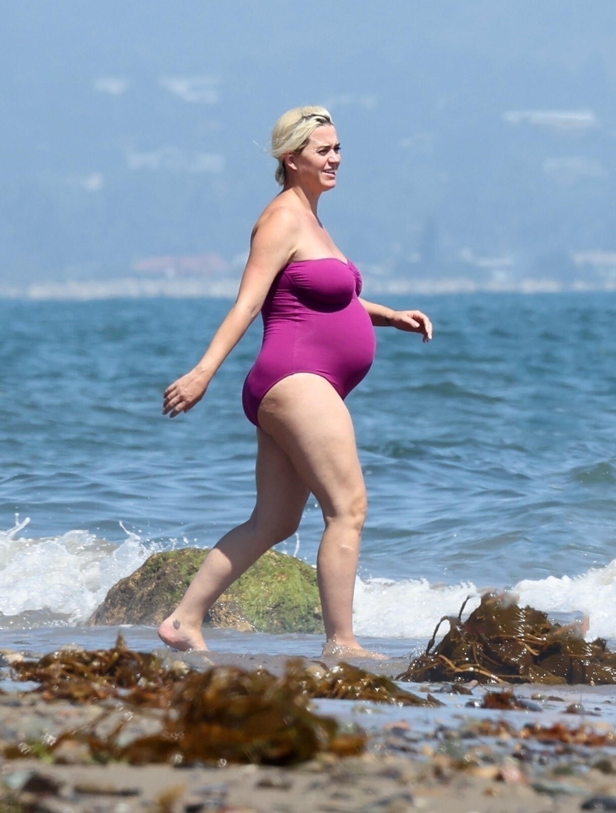 katy-perry-in-a-sexy-bikini-on-the-beach-while-pregnant-thefappening-pro-41 katy perry in a sexy bikini on the beach while pregnant thefappening pro 41