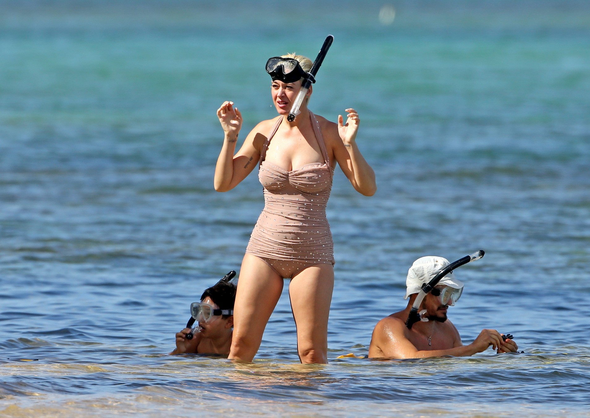 katy-perry-sexy-bikini-17 katy perry sexy bikini 17