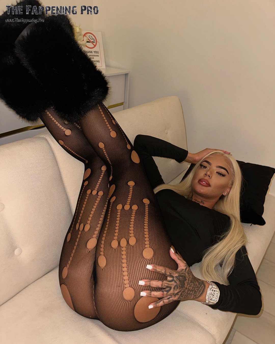 kaylathayla-sexy-thefappening-cfd-12 KaylaThayla Sexy In Pantyhose