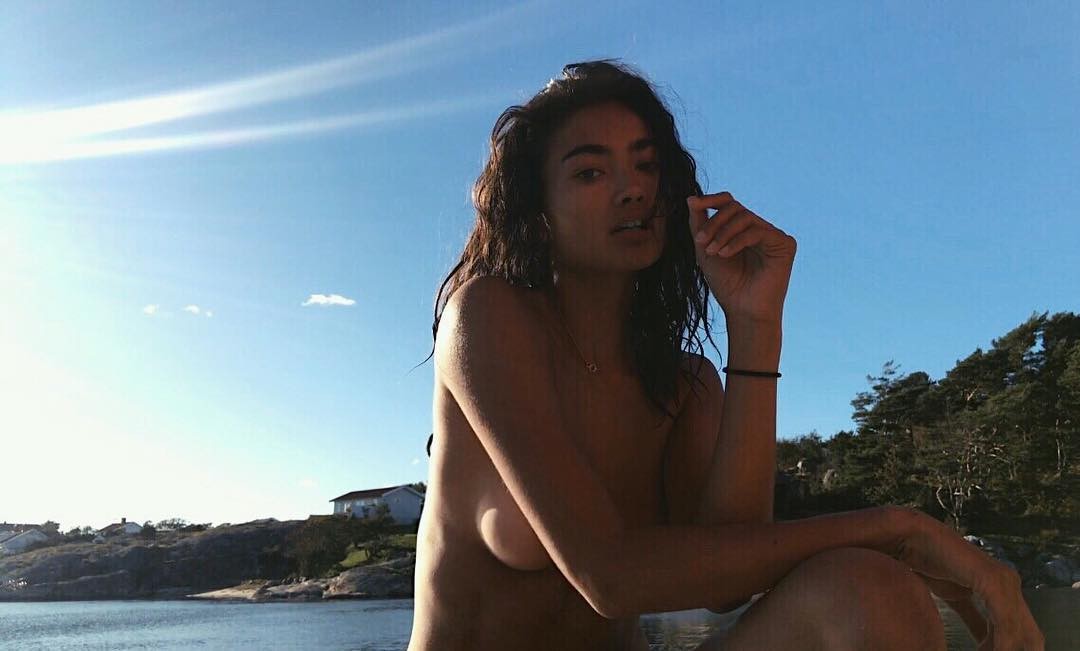 kelly-gale-topless-nude-26 kelly gale topless nude 26