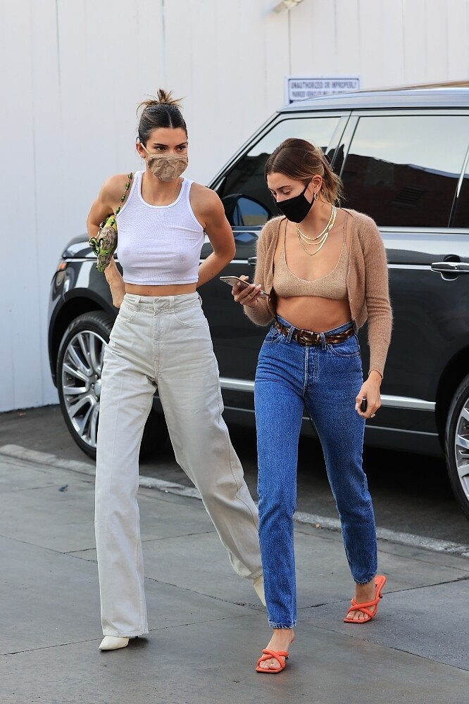kendall-jenner-and-hailey-baldwin-see-through-thefappeningpro-6 kendall jenner and hailey baldwin see through thefappeningpro 6