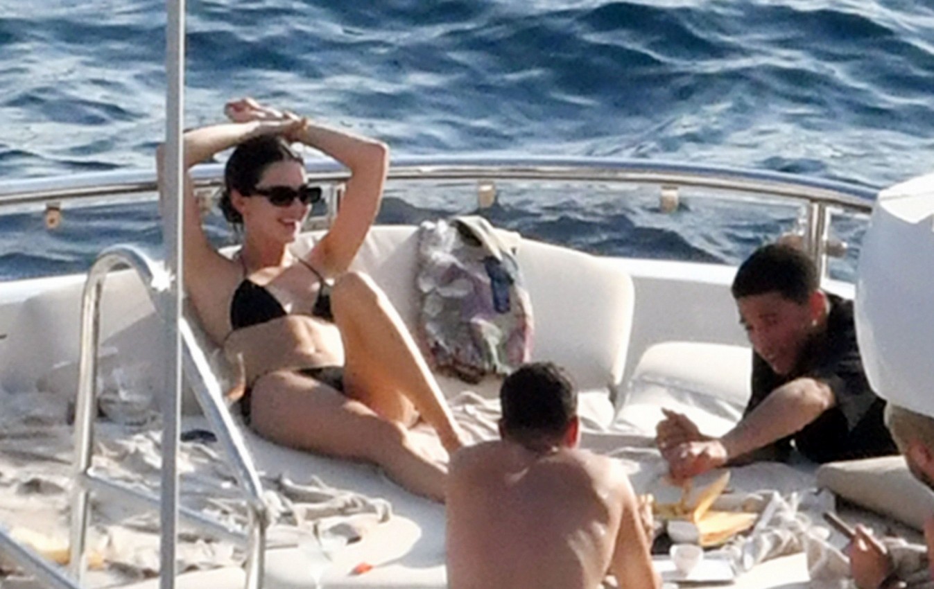 kendall-jenner-bikini-in-ponza-thefappening-cfd-35 kendall jenner bikini in ponza thefappening cfd 35