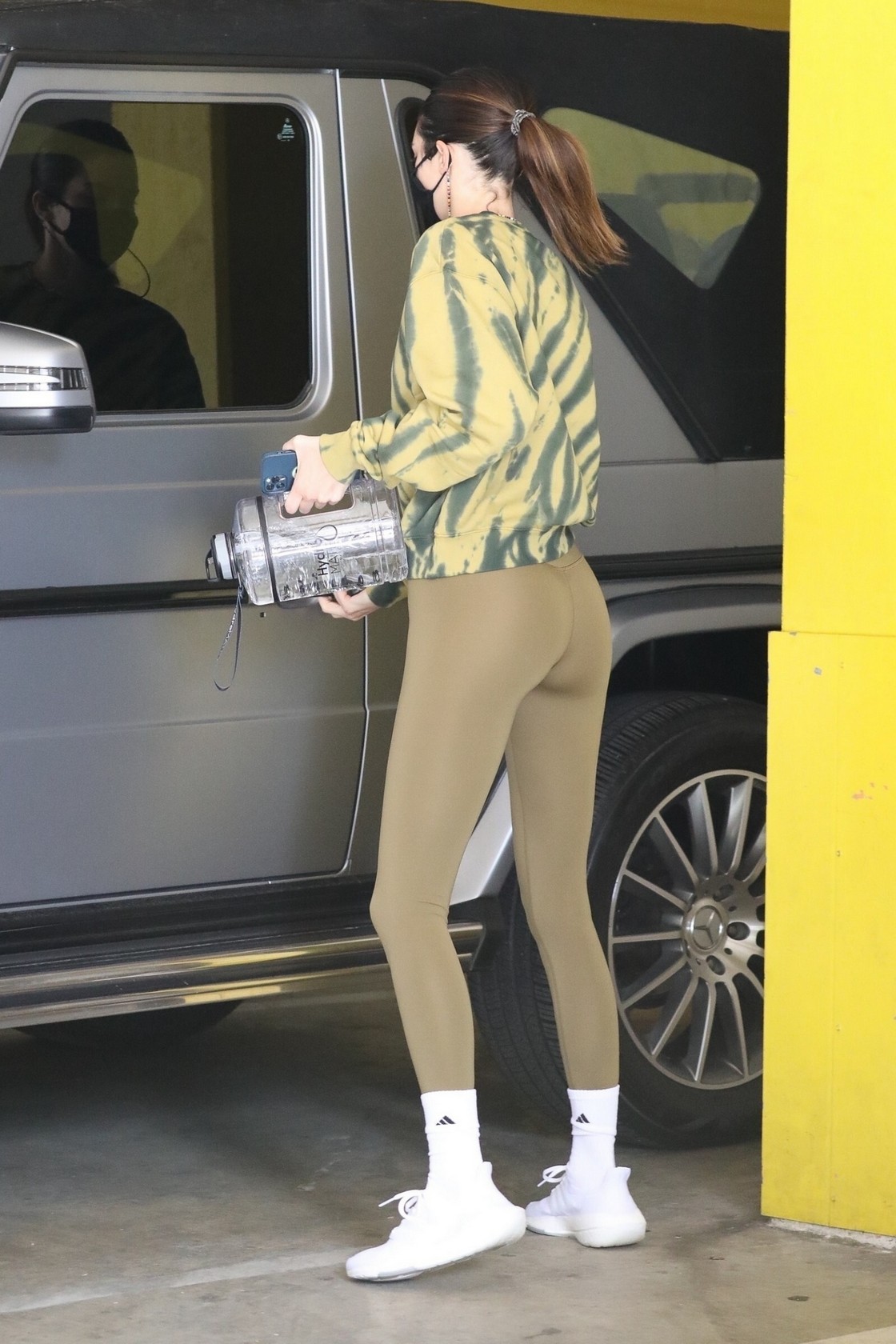 kendall-jenner-cameltoe-thefappening-cfd-14 kendall jenner cameltoe thefappening cfd 14